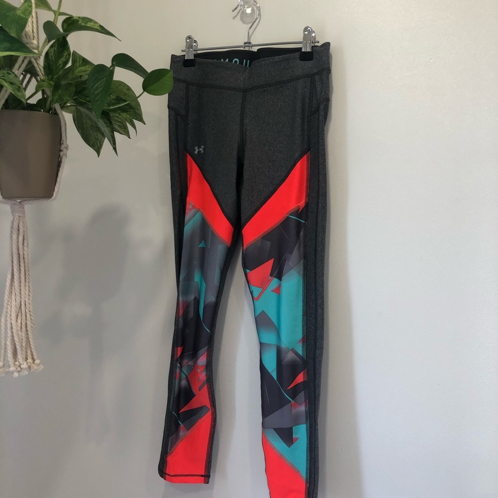 UNDER ARMOUR - Grey Heat Gear Leggings